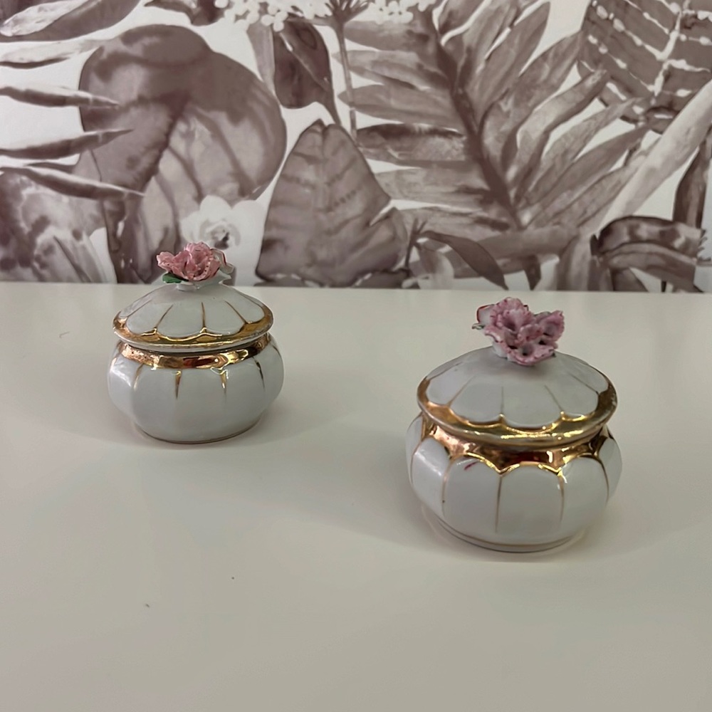 Small Containers